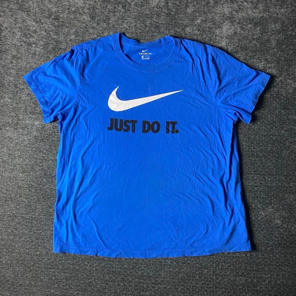 Nike Men's Blue T-shirt